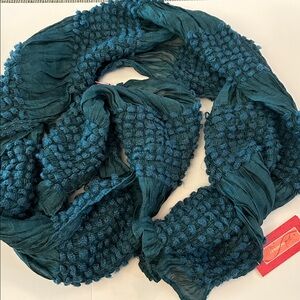 Fabulous Textured Teal Fashion Scarf NEW knubby and sheer layers all seasons